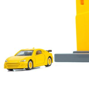 Parqueadero y Pista con Catapulta de 2 Niveles Amarillo